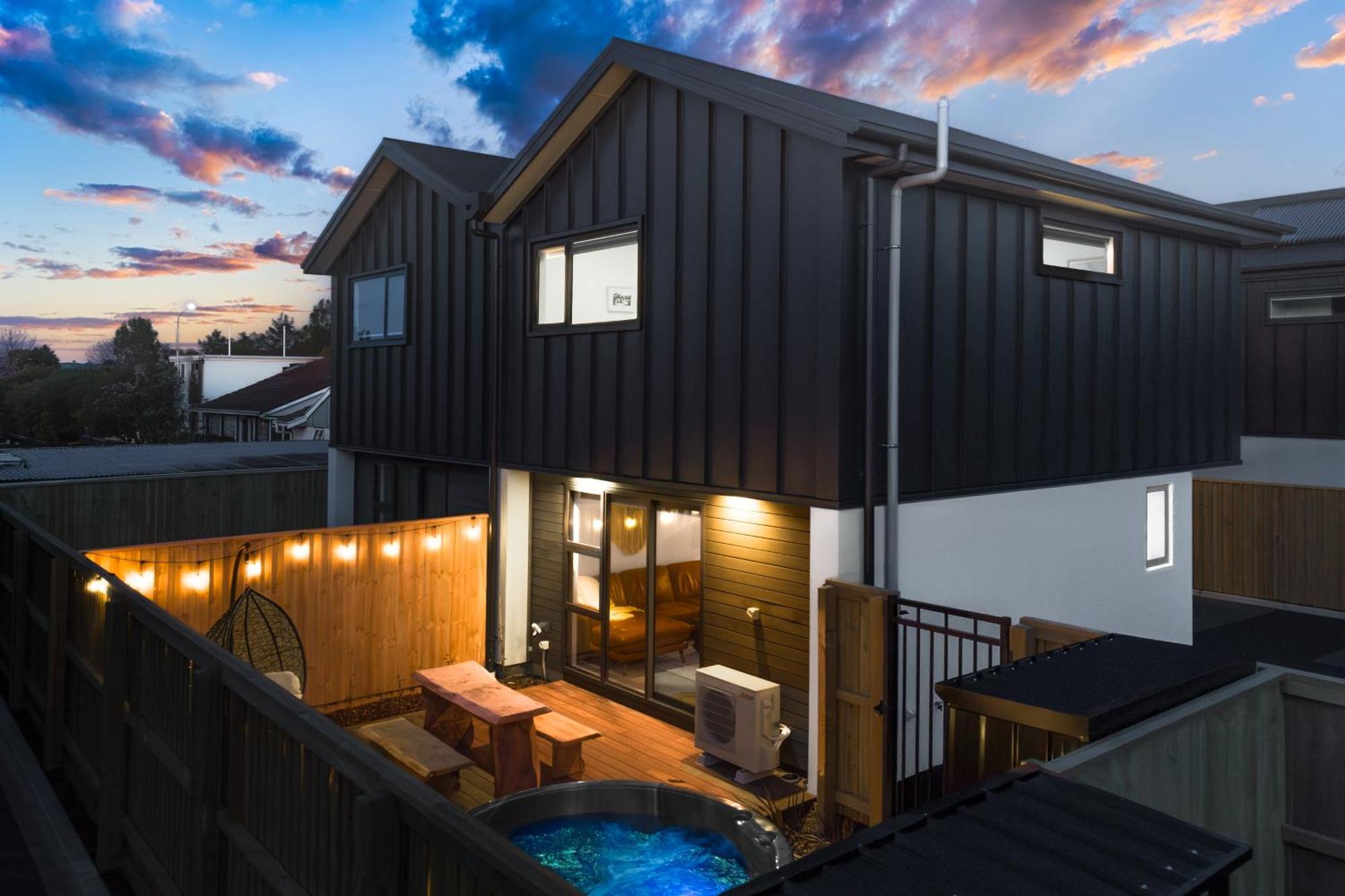 Apartmán Cozy Retreat With Hot Tub Christchurch Exteriér fotografie